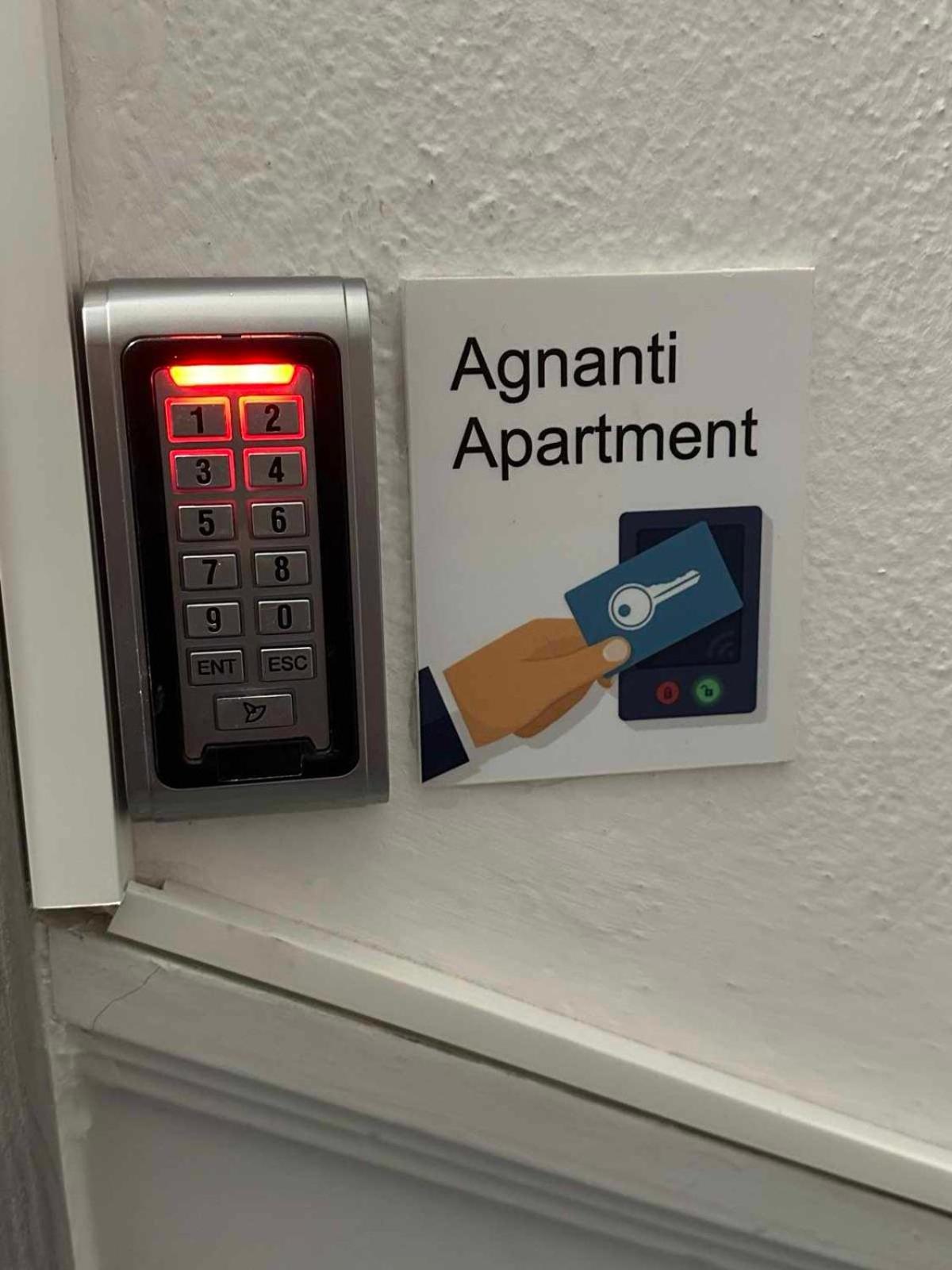 Agnanti Apartment Kavala Oda fotoğraf